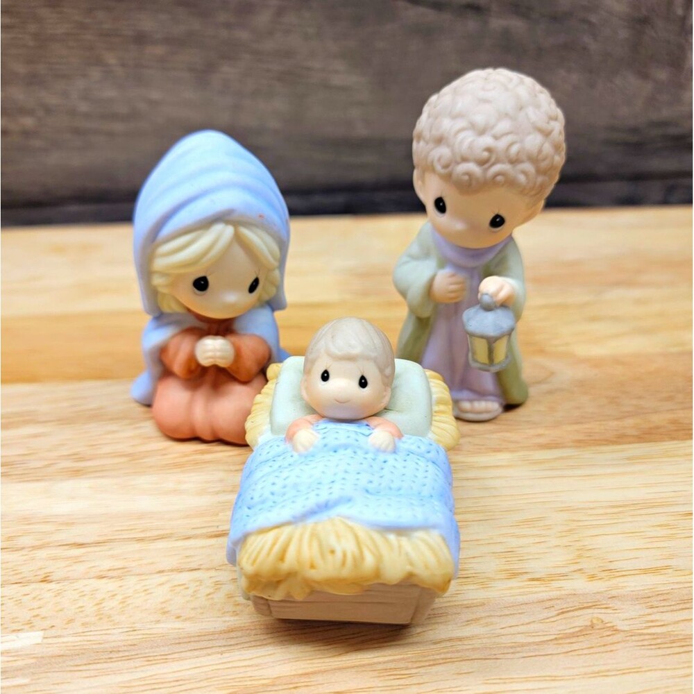 Precious Moments 3-Piece Hand Painted  Nativity Set Mary Joseph Jesus Manger